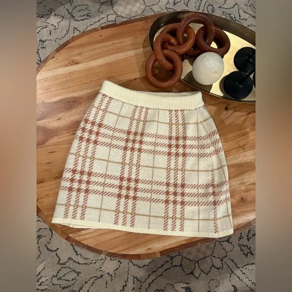 EN SAISON Bronte Sweater Miniskirt Cream & Tan Plaid Knit | Size Medium M - Picture 2 of 16